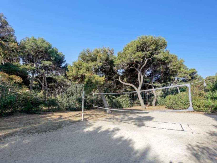 Superbe Appartement 50M De La Plage En Bord De Mer Hyères Exterior foto